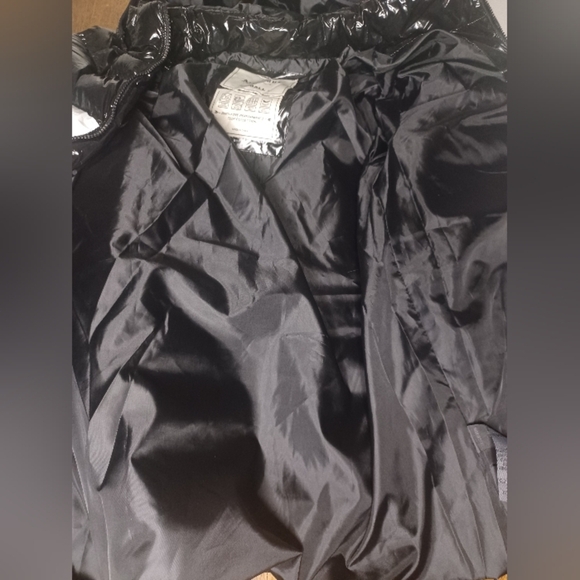 Men's Black Puffer Jacket with Red and White Stripes - Picture 10 of 12